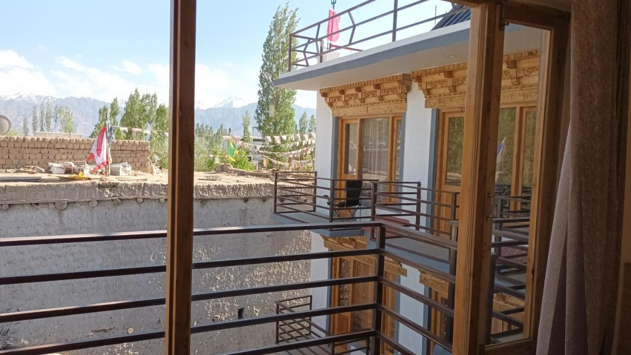 Gonbo Guest House Leh Exterior foto